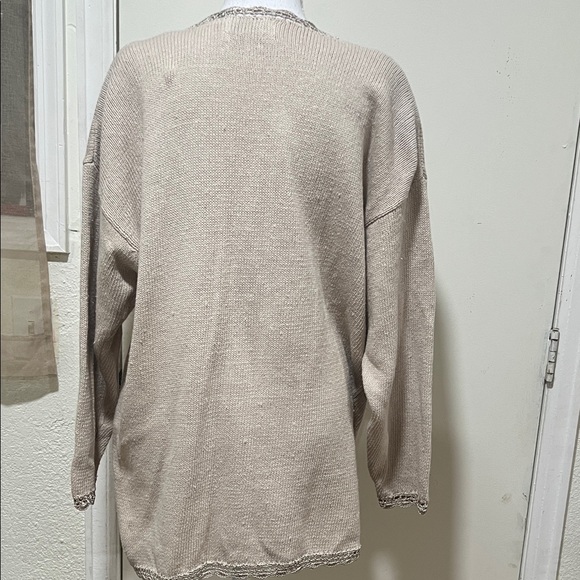 Chic Beige Embroidered V-Neck Sweater - Picture 6 of 10